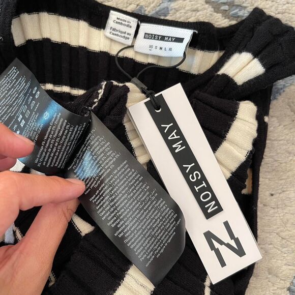 NWT Noisy May Black & White Striped Ribbed Knit Sleeveless Stretch‎ Tank Top XS - Picture 7 of 8